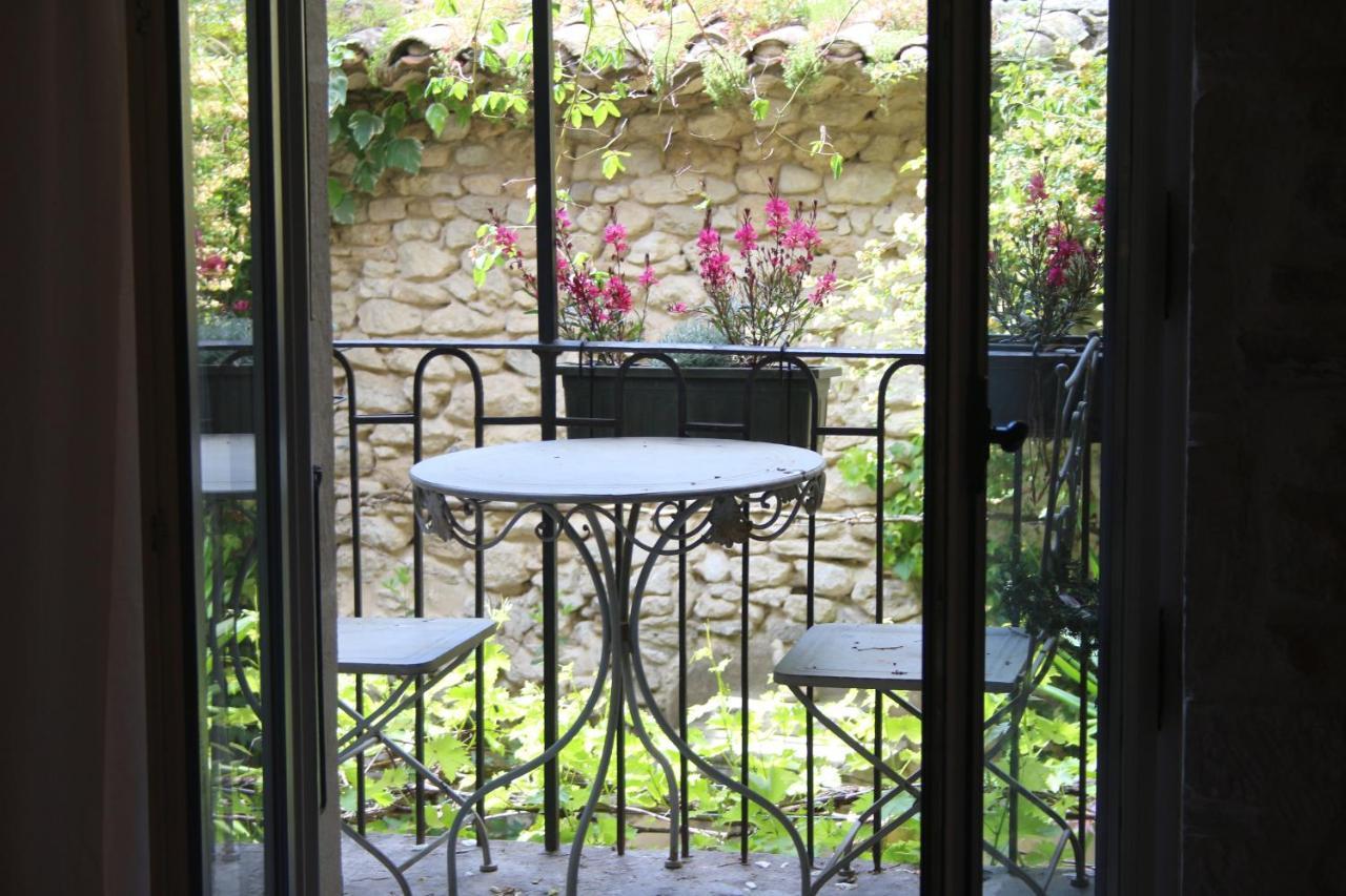Отель Le Patio Гриньян Экстерьер фото